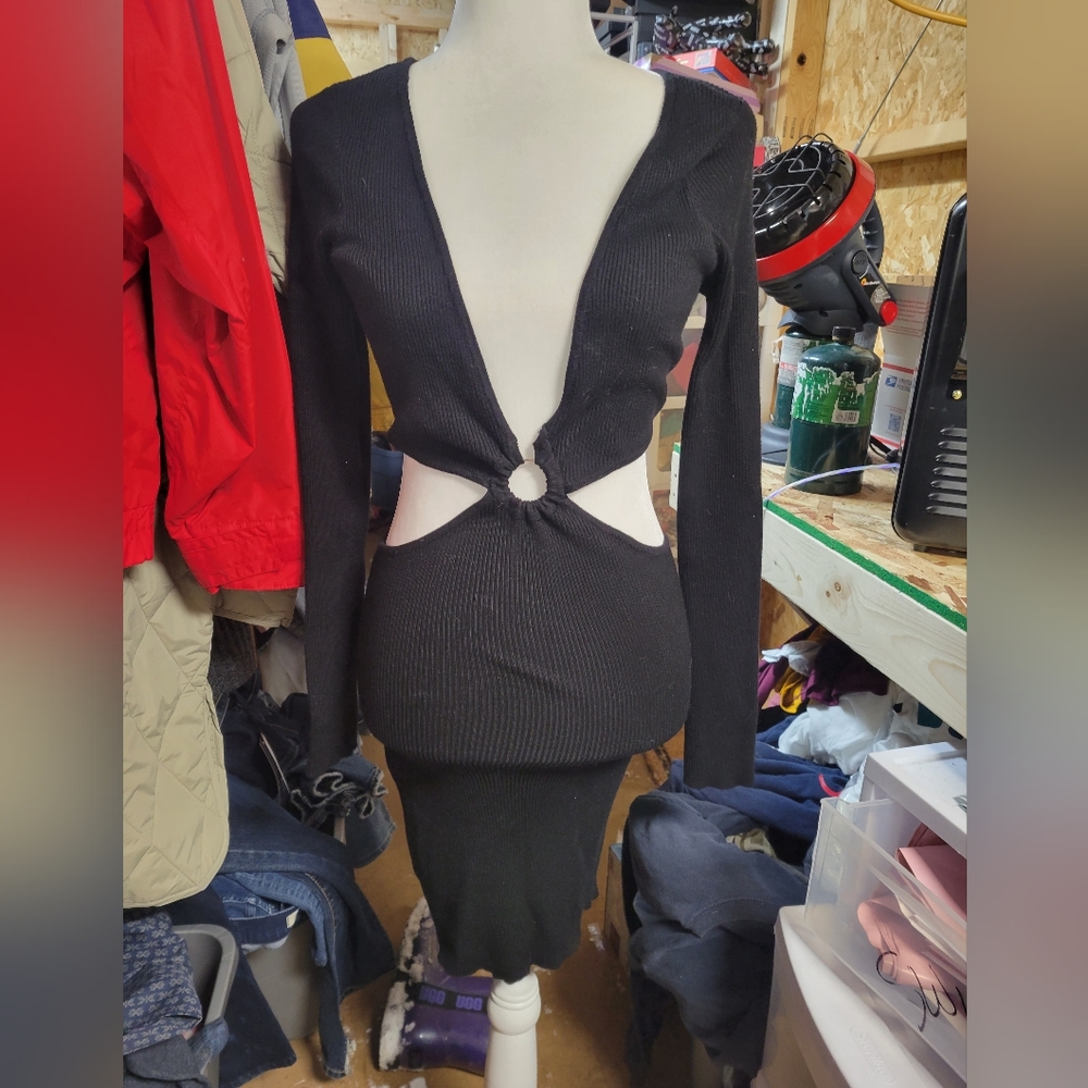 Princess‎ Polly Midrif cutout Black sweater Dress size Small/Medium